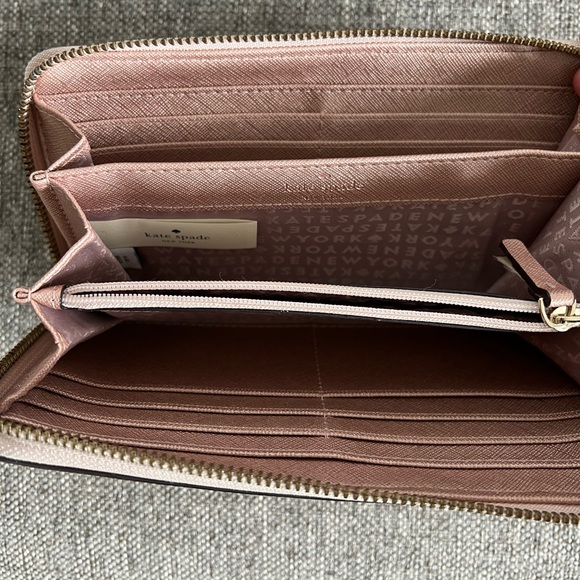 Kate Spade wallet - rose gold - Picture 3 of 5